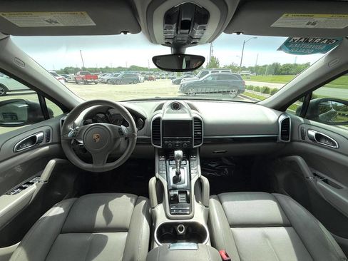 Used 2013 Porsche Cayenne Diesel AWD/4WD image 16