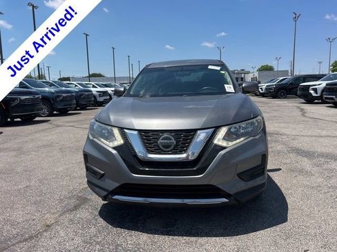 Used 2018 Nissan Rogue S FWD image 8