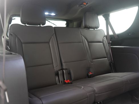 Used 2021 GMC Yukon XL Denali image 13