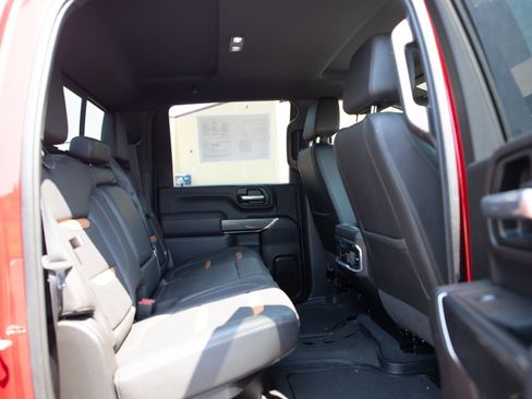 Used 2021 GMC Sierra 2500 AT4 w/ AT4 Preferred Package AWD/4WD image 12