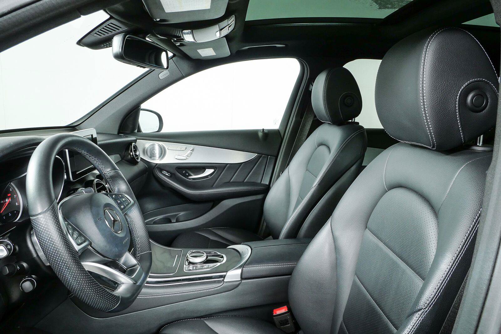 Used 2019 Mercedes-Benz GLC 300 image 5