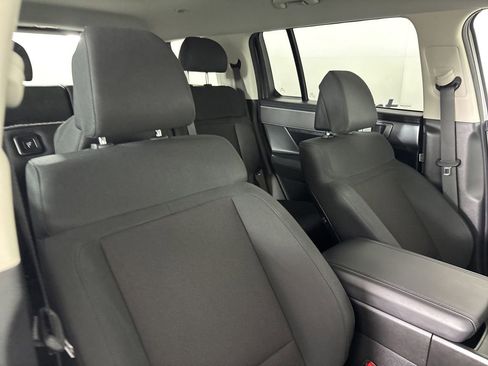 Used 2025 Hyundai Santa Fe SE image 28