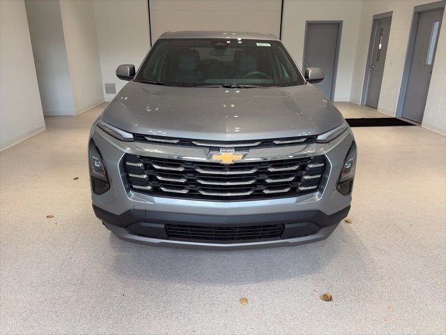 New 2027 Chevrolet Equinox LT w/ Convenience Package II FWD image 2