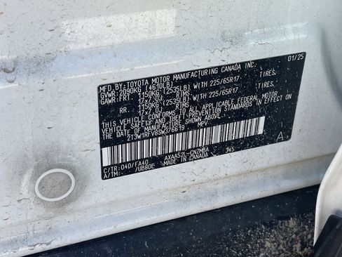 Used 2025 Toyota RAV4 XLE image 8