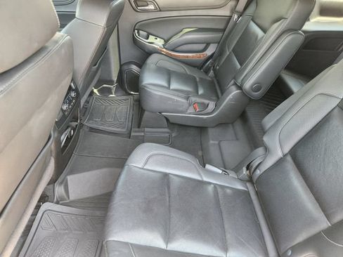 Used 2020 Chevrolet Tahoe Premier w/ Premier 6.2L Value Package AWD/4WD image 28