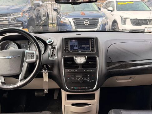 Used 2012 Chrysler Town & Country Touring w/ Entertainment Group #1 image 15