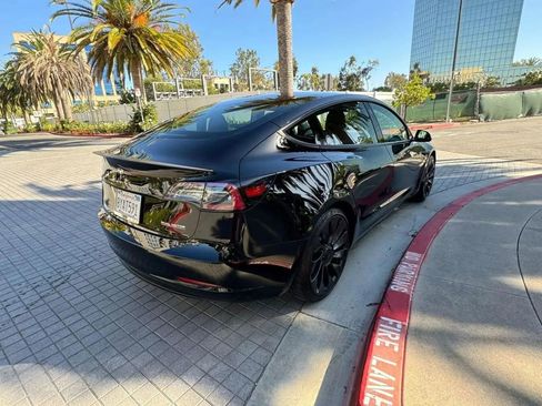 Used 2023 Tesla Model Y Performance AWD/4WD image 9