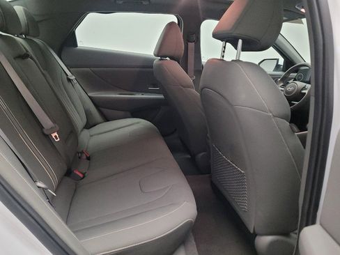 Used 2025 Hyundai Elantra SEL FWD image 19