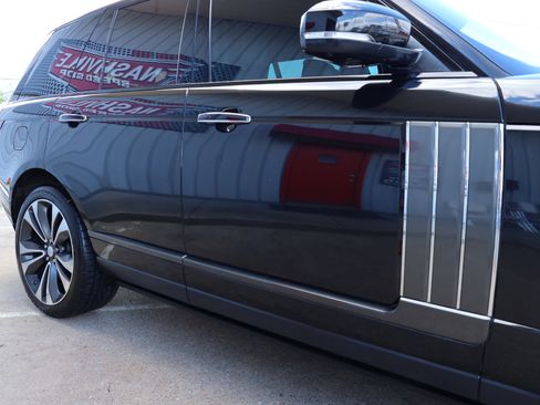 Used 2020 Land Rover Range Rover SV Autobiography Dynamic image 24