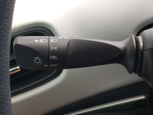 Used 2017 Toyota Prius Two FWD image 22