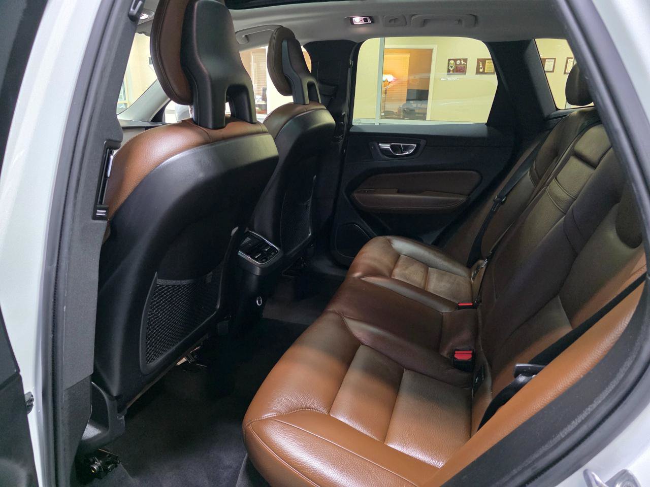 Used 2018 Volvo XC60 T6 Inscription AWD/4WD image 19