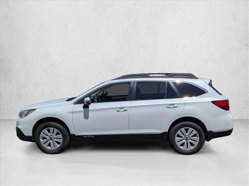 Used 2017 Subaru Outback 2.5i Premium AWD/4WD image 8
