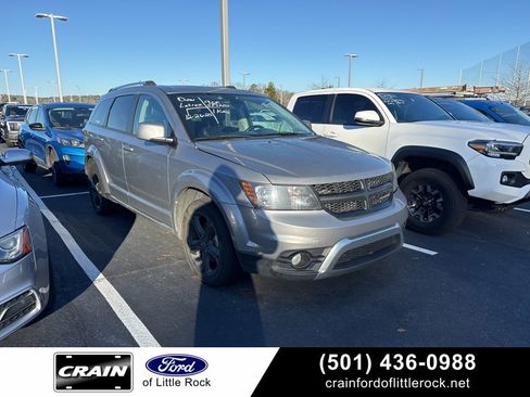 Used 2018 Dodge Journey Crossroad image 1