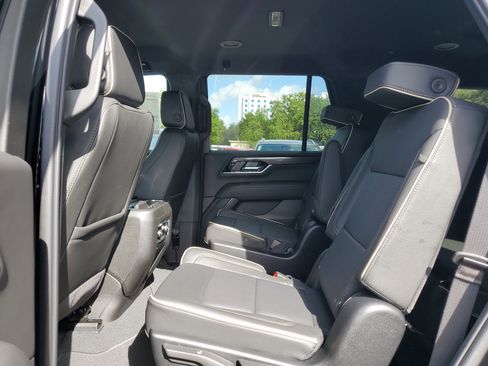 New 2026 GMC Yukon Elevation image 6