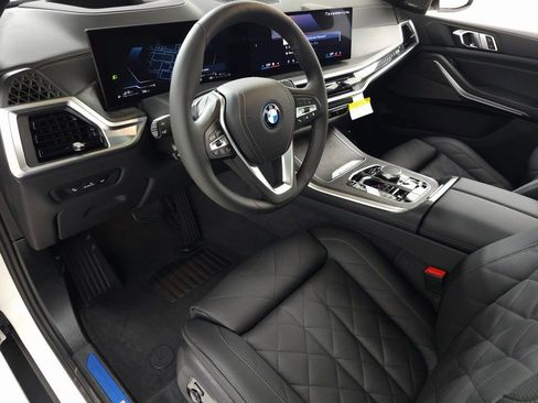 Used 2026 BMW X5 xDrive50e w/ Climate Comfort Package image 12