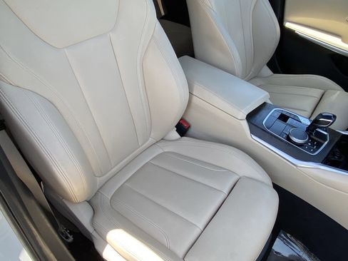 Used 2019 BMW 330i Sedan w/ Driving Assistance Package RWD image 11
