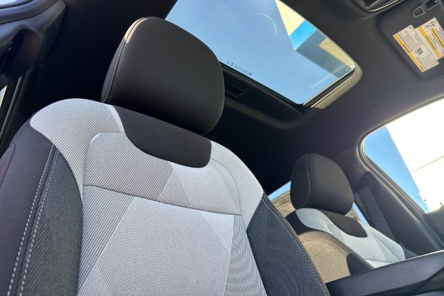 New 2026 Chevrolet Trax RS w/ Sunroof Package FWD image 25