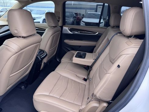 Used 2023 Cadillac XT6 Premium Luxury w/ Platinum Package image 21