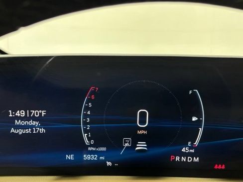 Used 2024 Cadillac XT4 Luxury w/ Cold Weather Package AWD/4WD image 14