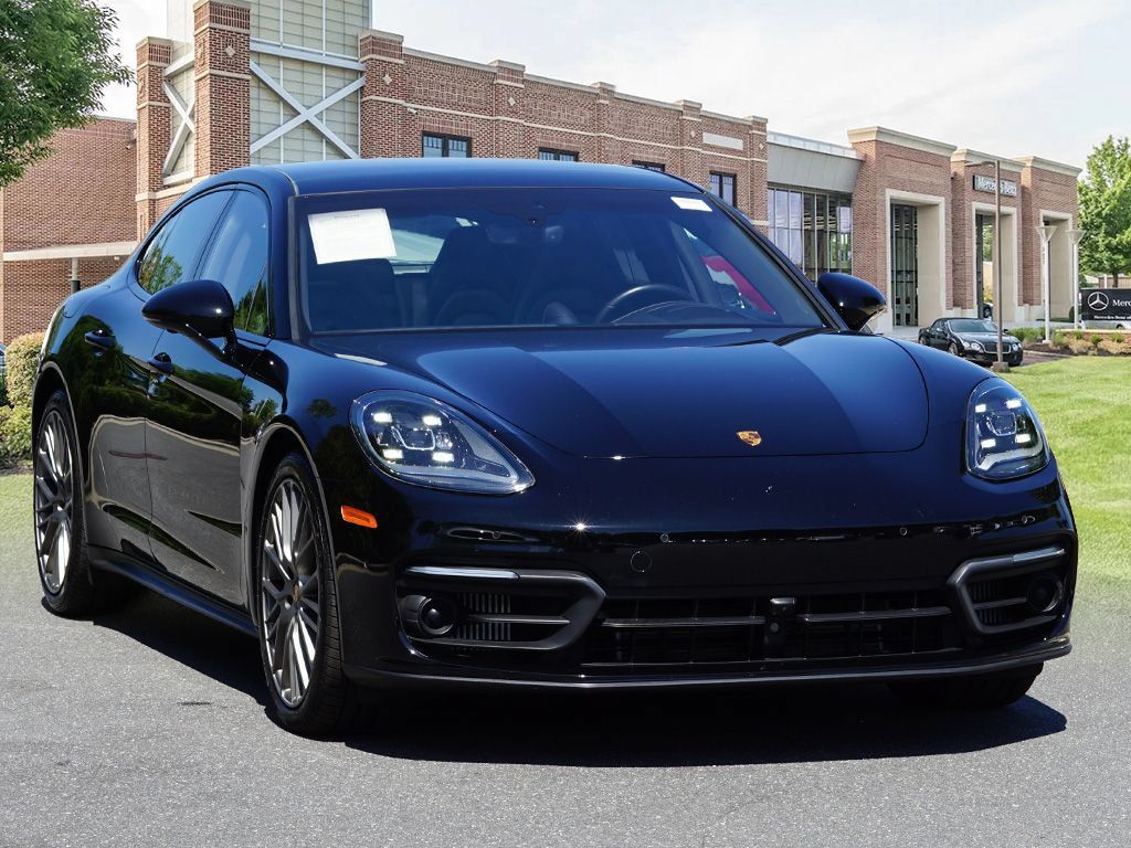 Used 2023 Porsche Panamera 4 Platinum Edition AWD/4WD image 3