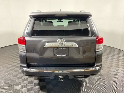 Used 2011 Toyota 4Runner SR5 w/ Convenience Pkg image 9