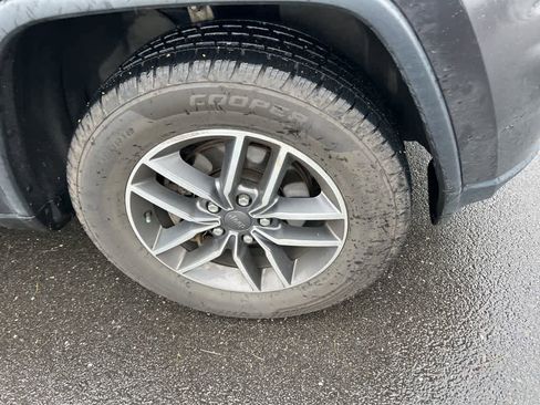 Used 2020 Jeep Grand Cherokee Limited AWD/4WD image 4