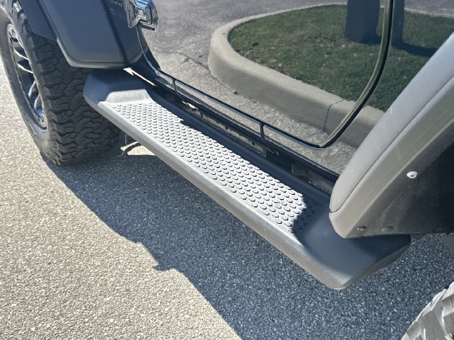Used 2025 Jeep Wrangler Sport AWD/4WD image 12
