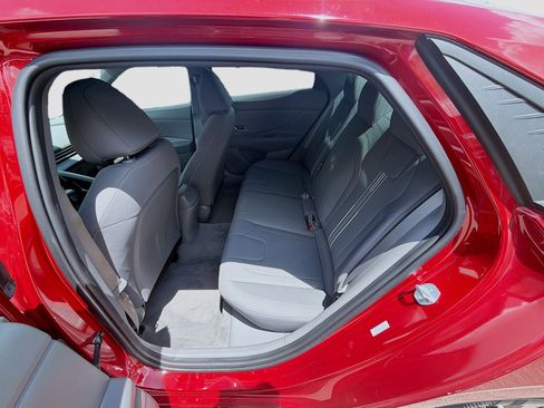 Used 2023 Hyundai Elantra SEL FWD image 21