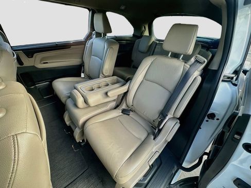 Used 2021 Honda Odyssey Touring image 25