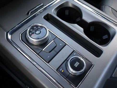 Used 2019 Ford Expedition Max XLT image 39