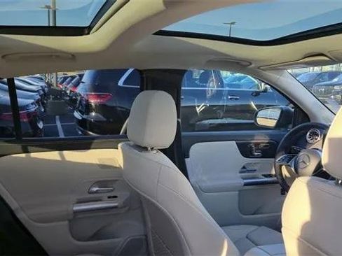 Certified 2025 Mercedes-Benz GLA 250 image 16