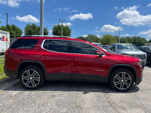 Used 2021 GMC Acadia SLT w/ Preferred Package AWD/4WD image 2