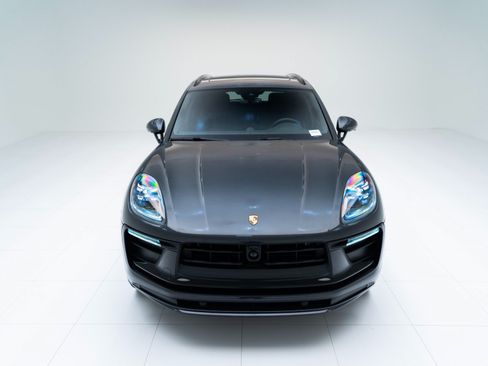Used 2026 Porsche Macan AWD/4WD image 6