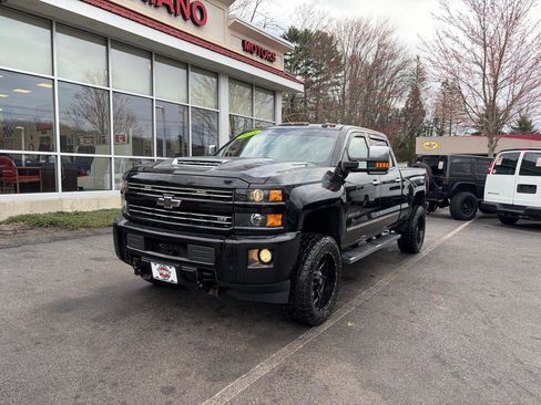 Used 2018 Chevrolet Silverado 2500 LTZ w/ Duramax Plus Package image 2
