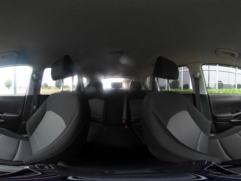 Used 2025 Kia Soul LX w/ LX Technology Package FWD image 40