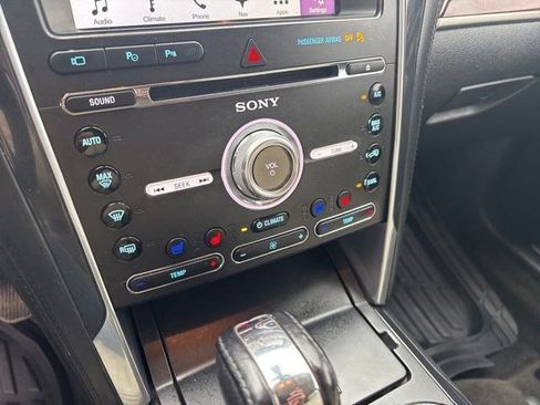 Used 2017 Ford Explorer Platinum image 26