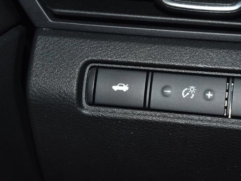 Used 2024 Nissan Altima 2.5 SV FWD image 18