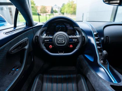 Used 2023 Bugatti Chiron Pur Sport AWD/4WD image 22