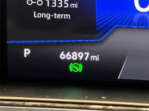 Certified 2022 Volkswagen Taos SE image 23