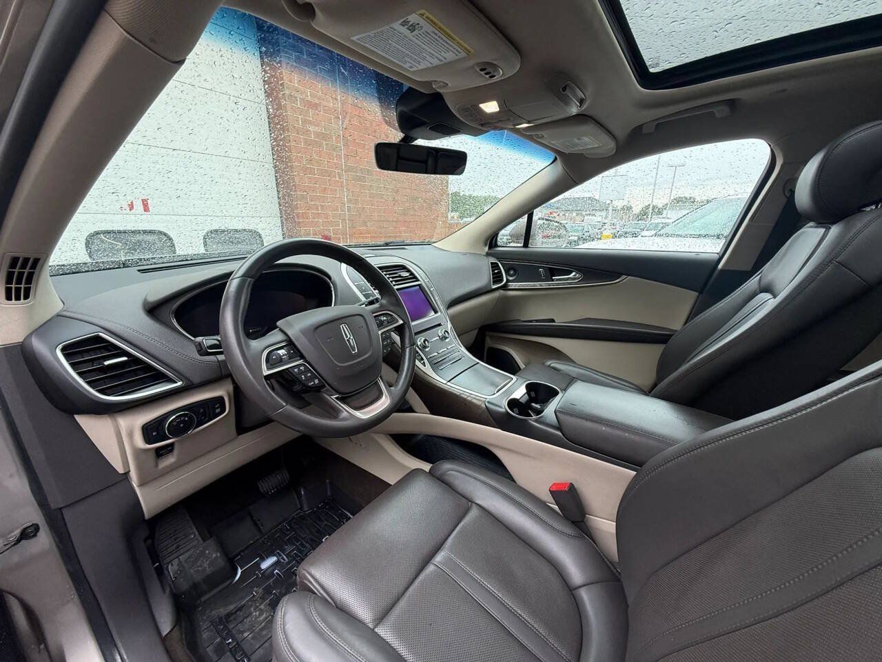 Used 2020 Lincoln Nautilus Reserve w/ Equipment Group 201A AWD/4WD image 9