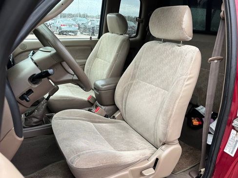 Used 2003 Toyota Tacoma Base image 11