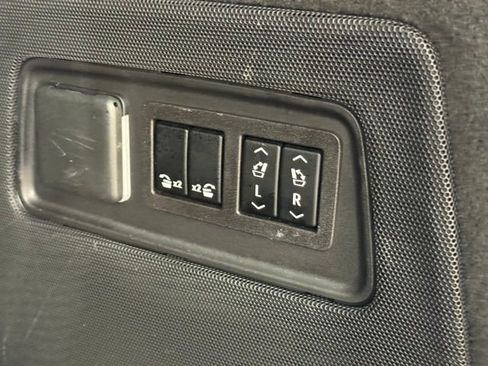 Used 2023 Cadillac Escalade Sport image 7