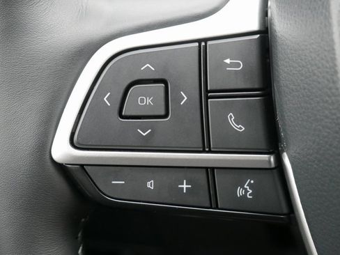 Used 2024 Toyota Highlander Platinum image 25