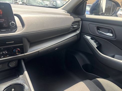 Used 2025 Nissan Rogue SV AWD/4WD image 37