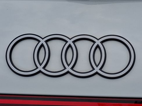 Certified 2025 Audi Q5 Premium w/ Premium Plus AWD/4WD image 31