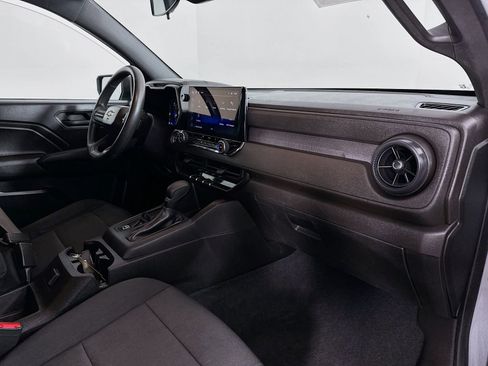 Used 2023 Chevrolet Colorado W/T image 28