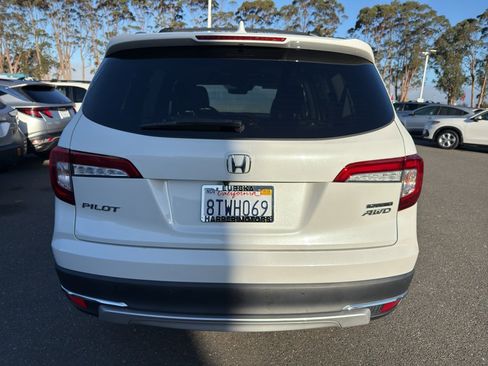 Used 2020 Honda Pilot Touring image 6