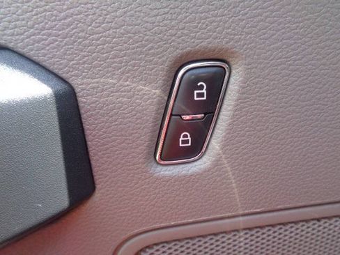 Used 2022 Ford F250 XL w/ Power Equipment Group AWD/4WD image 12