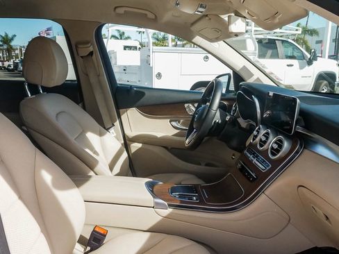 Used 2020 Mercedes-Benz GLC 300 GLC 300 image 16