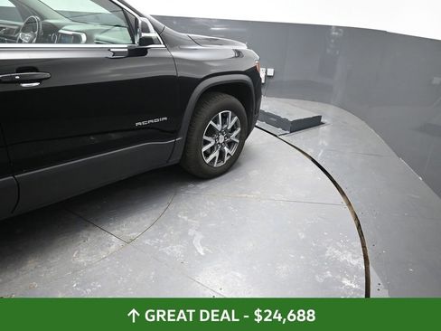 Used 2023 GMC Acadia SLT image 25